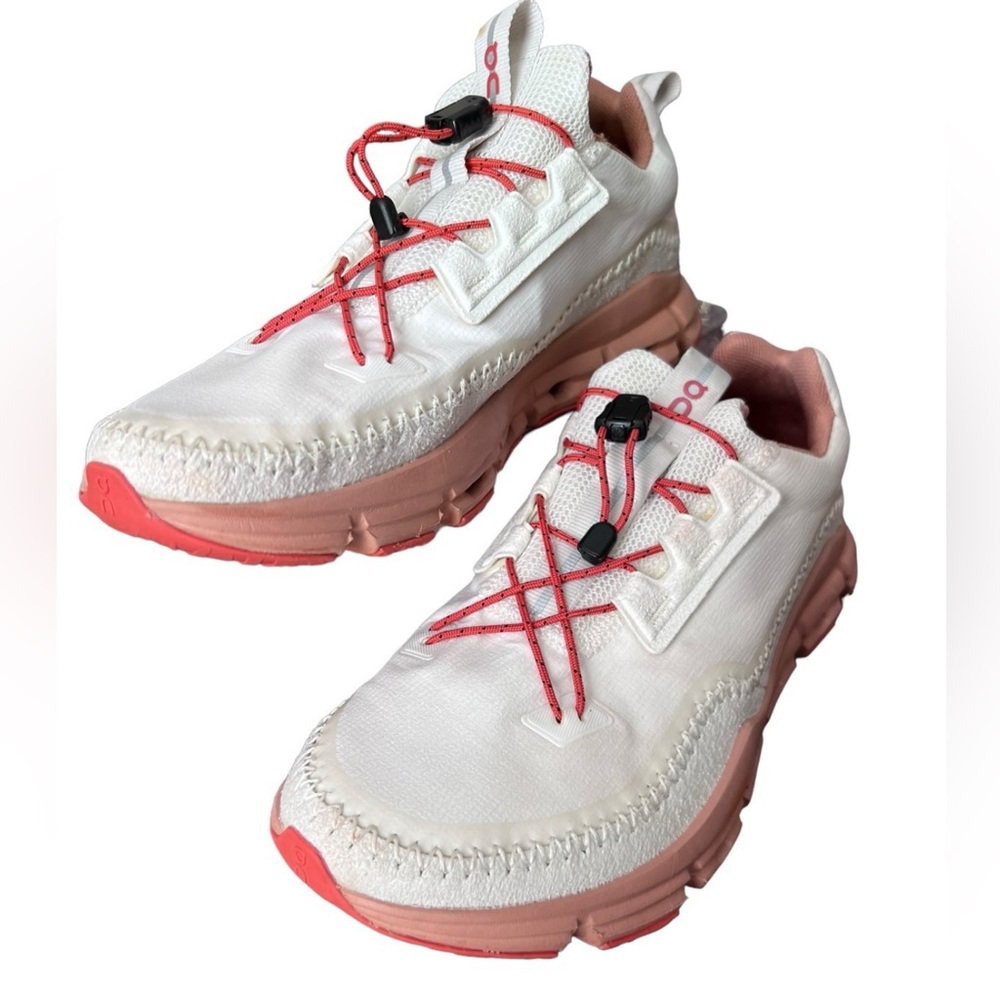 On Cloud shoe size 7.5 women